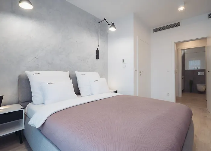 Апарт-отель Inqse Marina